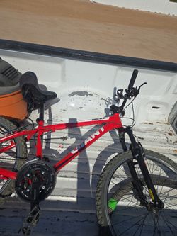 Giant Mountain Bike