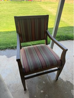 Accent chair