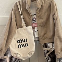 🖤🤎⭐️ Miu Miu 🖤🤎⭐️ Canvas Tote 