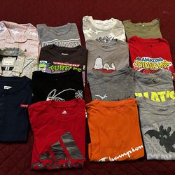 Ropa y zapatos para niño.