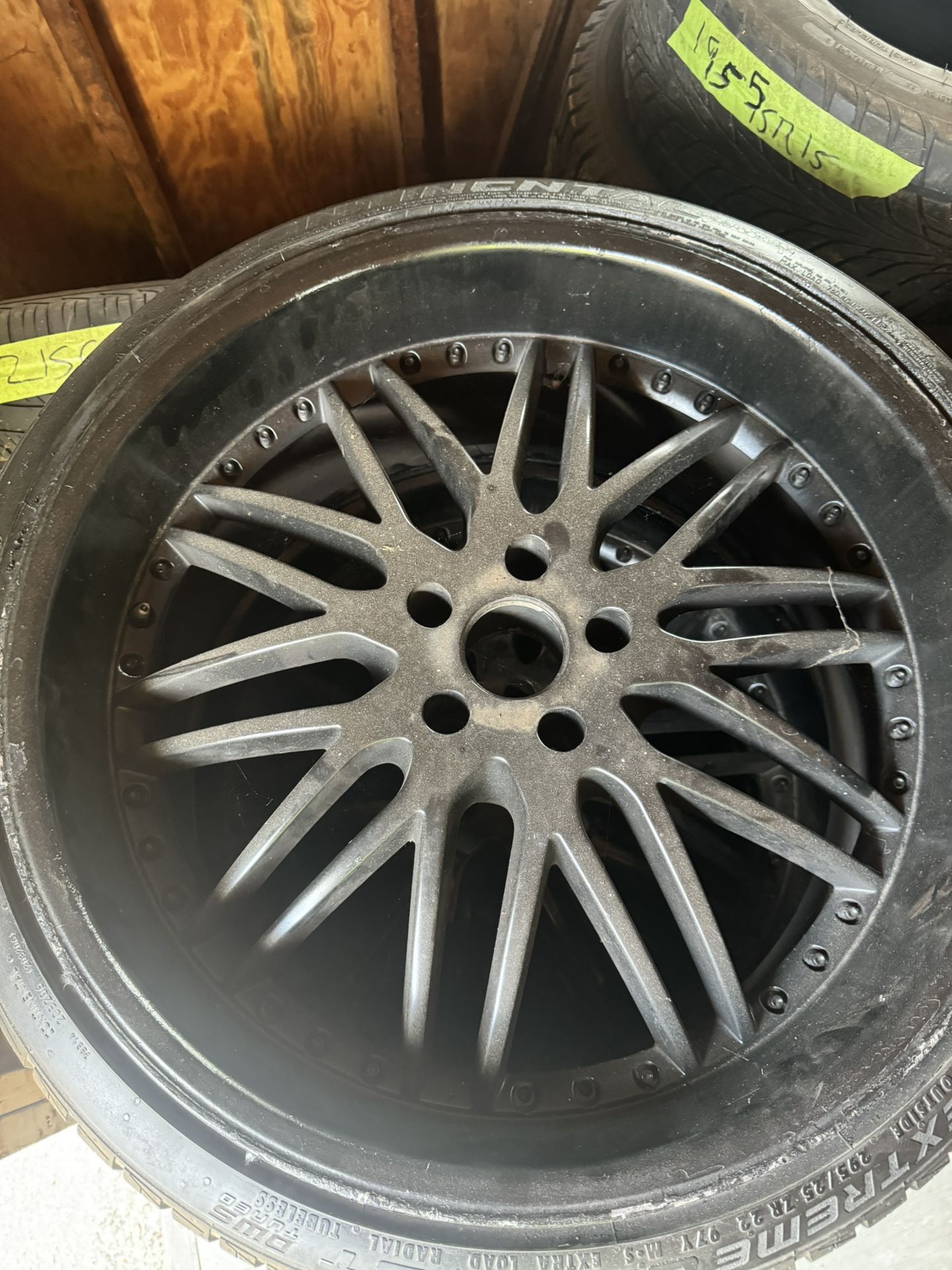 22’’ Rims And Tires