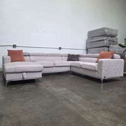 🚚 Blaise Fabric Sectional (Delivery Available)
