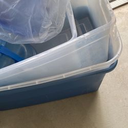 Plastic Storage Containers / Read Description 