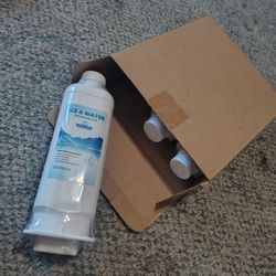 Refrigerator water filter