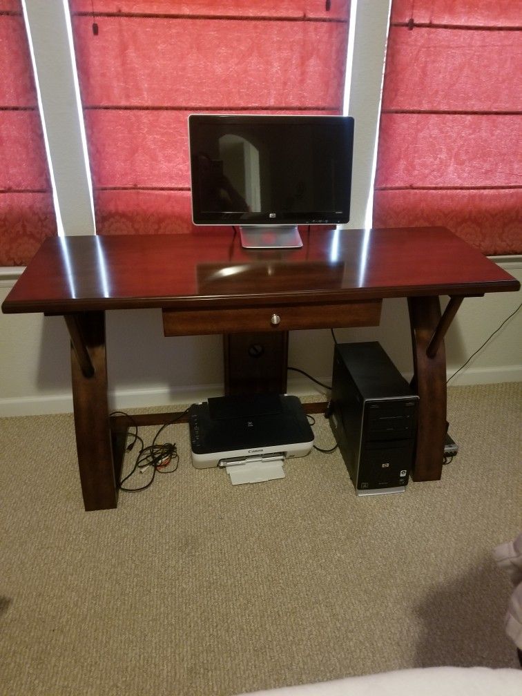 Computer Desk
