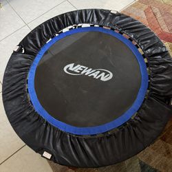 Newan Fitness Trampoline Half Folding 