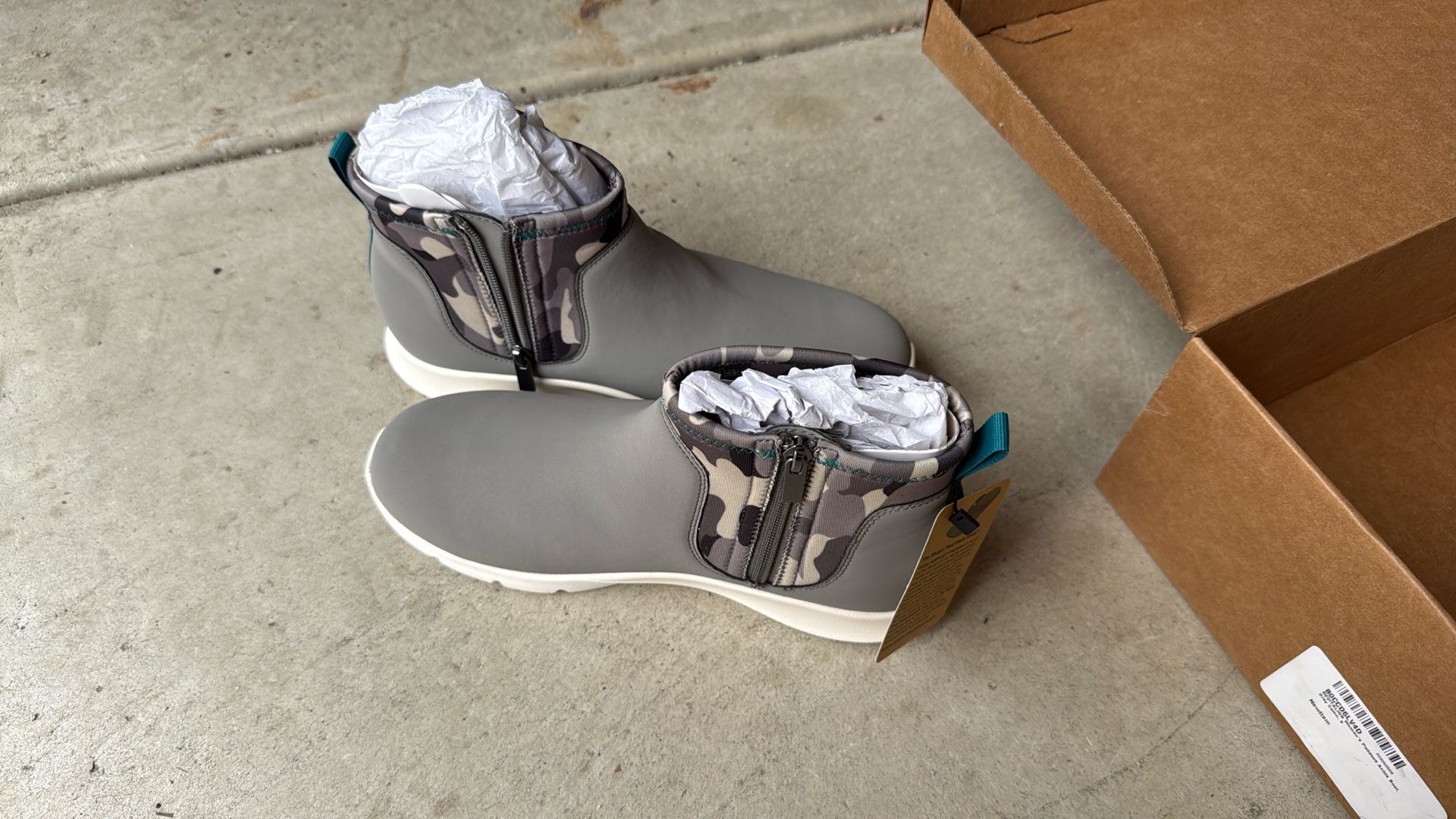 Grey Camo Boots Women Size 9