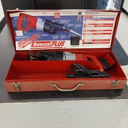 Milwaukee awzall Plus W/case 