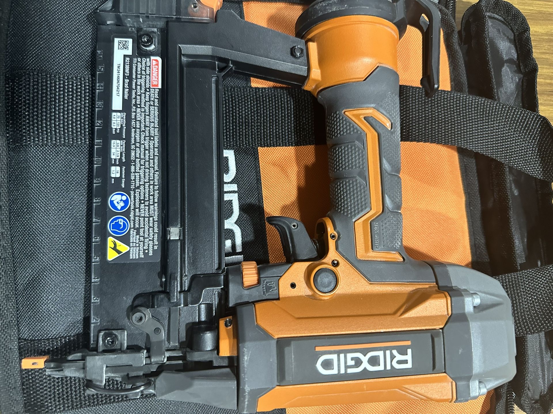 Ridgid 18 Gauge Nail Gun