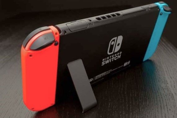 Switch Console and Controllers