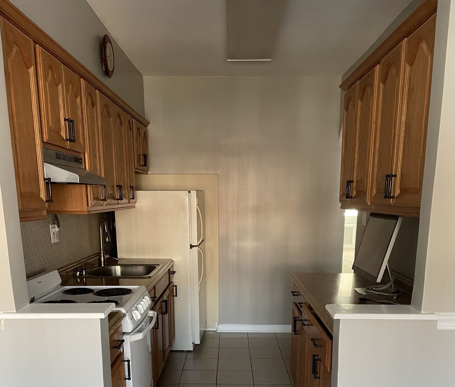 American woodmark Kitchen Cabinets
