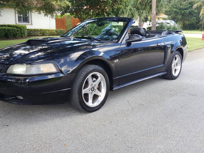 2003 Ford Mustang