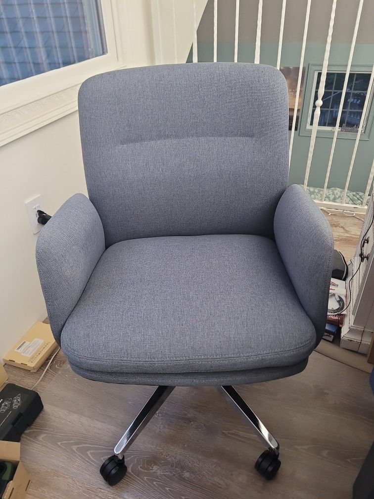Branch Soft side Mid Back Deluxe Office Chair-Brand New