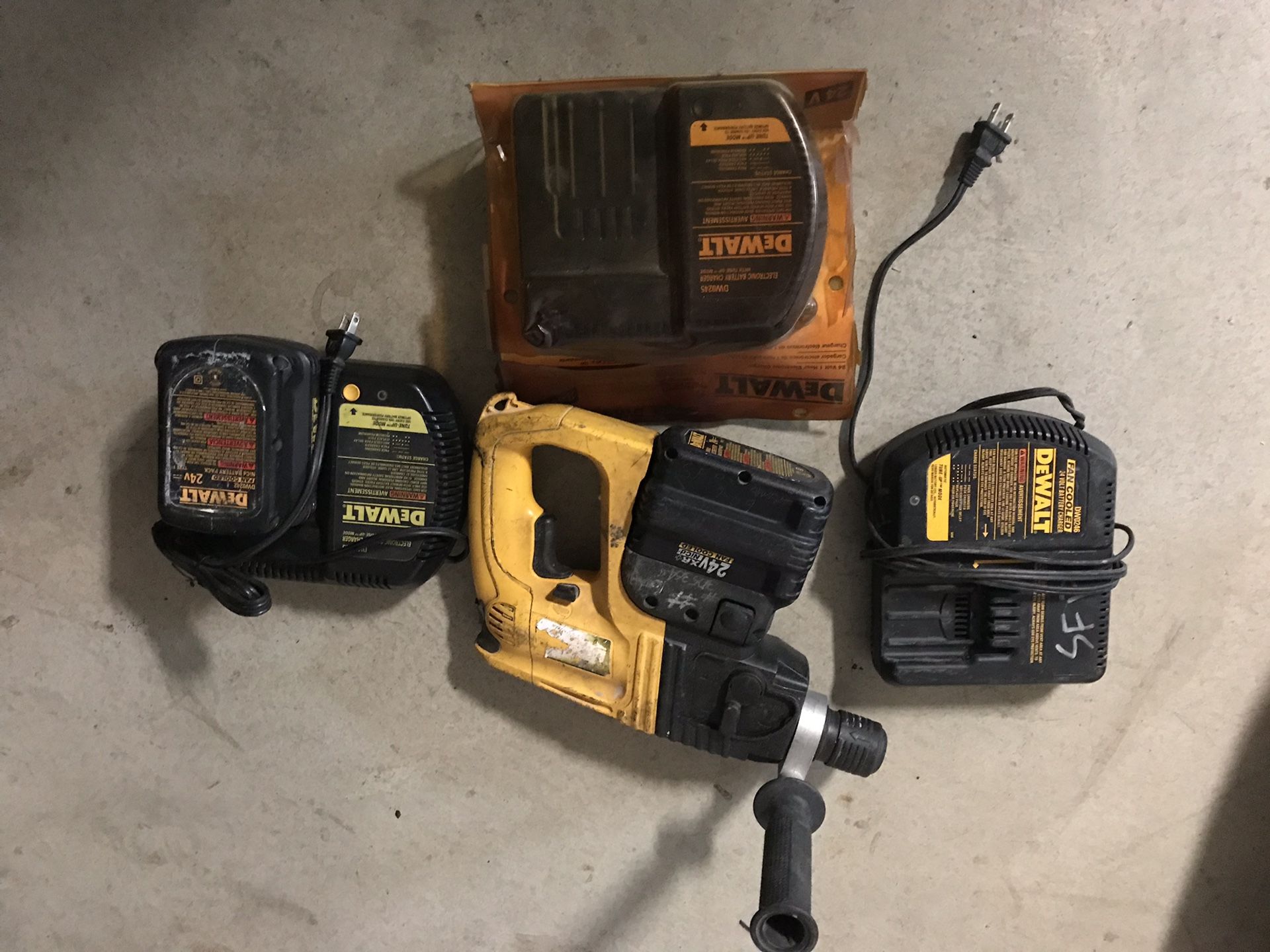 DeWALT Roto Hammer for Sale in Wildomar, CA OfferUp