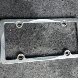 VINTAGE METAL LICENSE PLATE FRAME SET