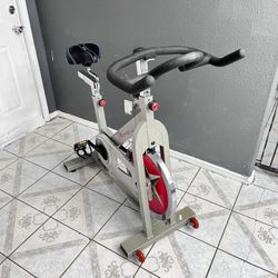 SUNNY HEALTH & FITNESS BIKE