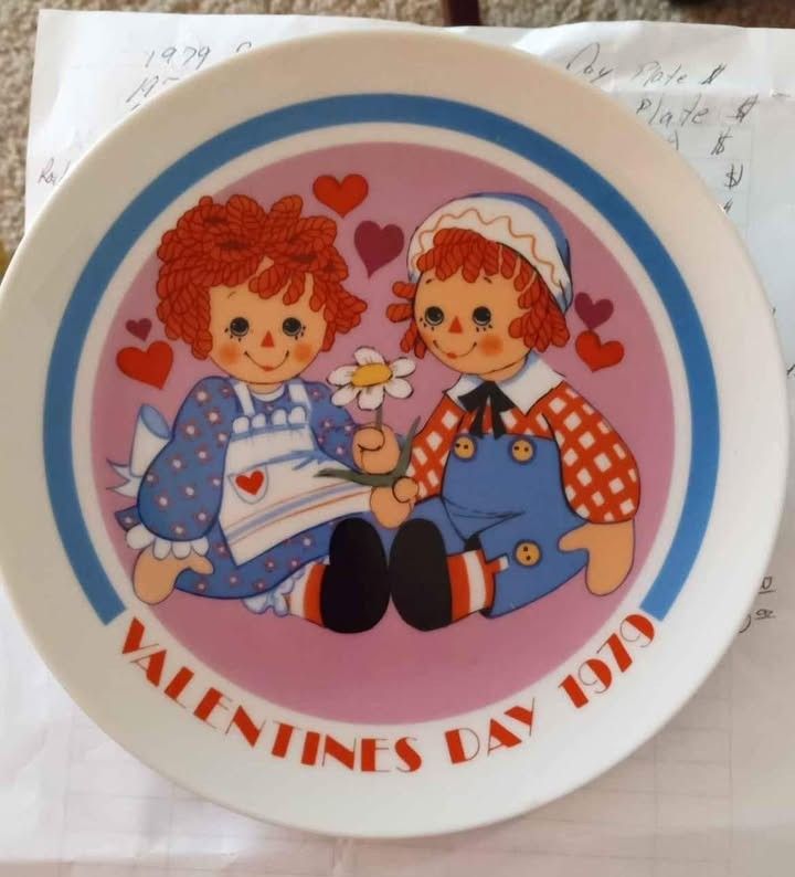 Vintage Raggedy Ann And Andy Plates