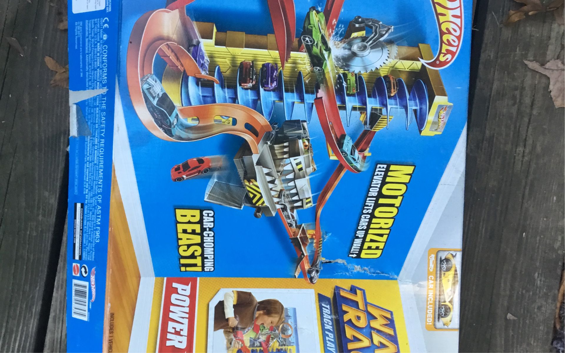 Hot wheels wall tracks power tower