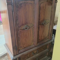 Wood Wardrobe With Shelves Inside 