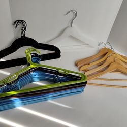 30 Clothing Hangers Assorted