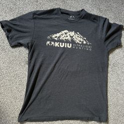 Barely Used KUIU T-Shirts – Size Large Set Of 6