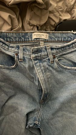 Abercrombie 90’s Jeans Size 27