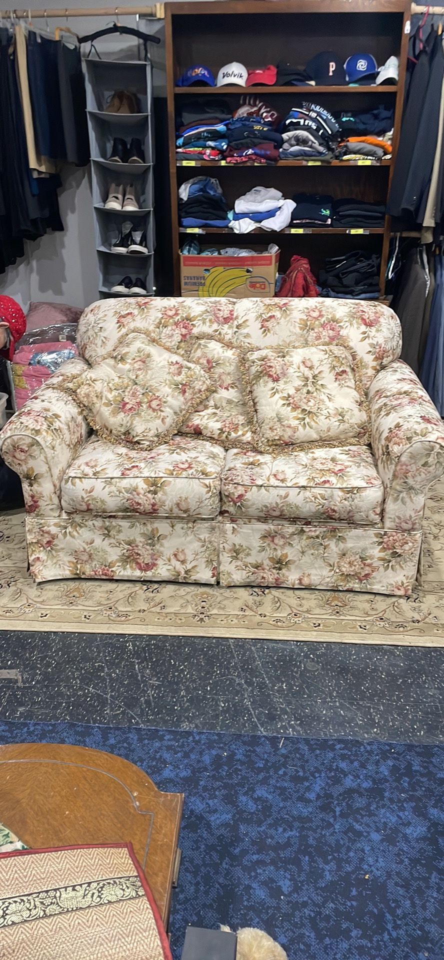 Loveseat for Sale in Modesto, CA OfferUp