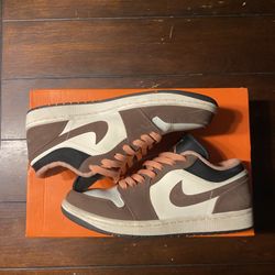 Jordan 1 Low Mocha