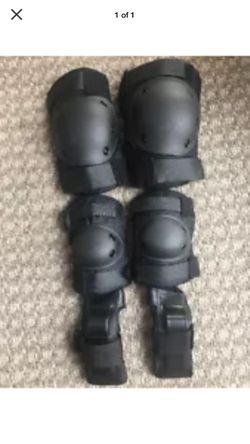 Medium to large Safety Gear Elbow knee and wrist guard new