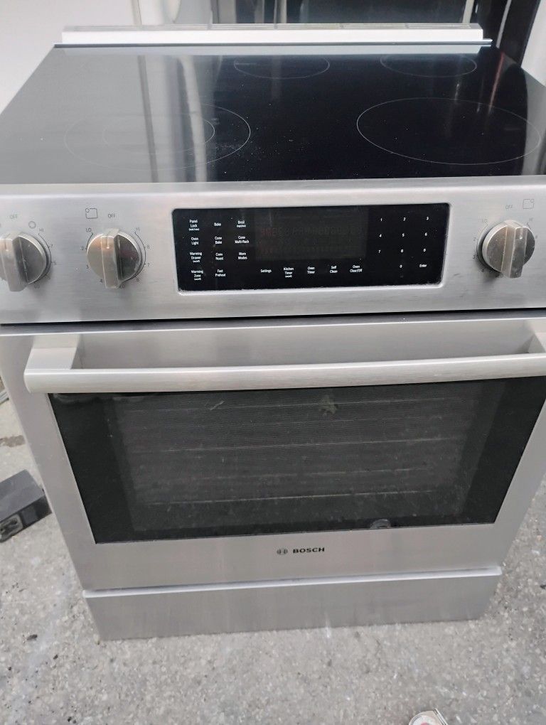 Stove Bosch With 90 Days Warranty 