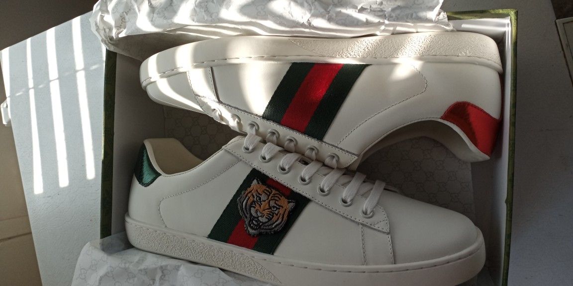 Zapatos De Diseñador Gucci Size 9 5