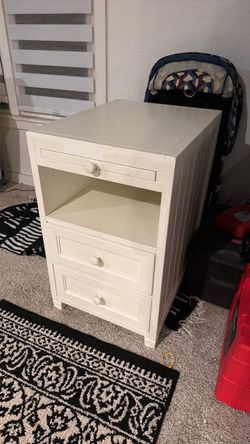 Pottery barn small dresser