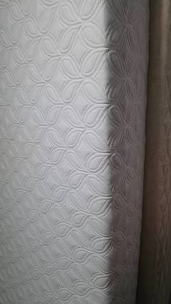 Queen Mattress ( No box spring )