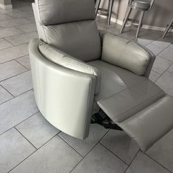 Recliner 