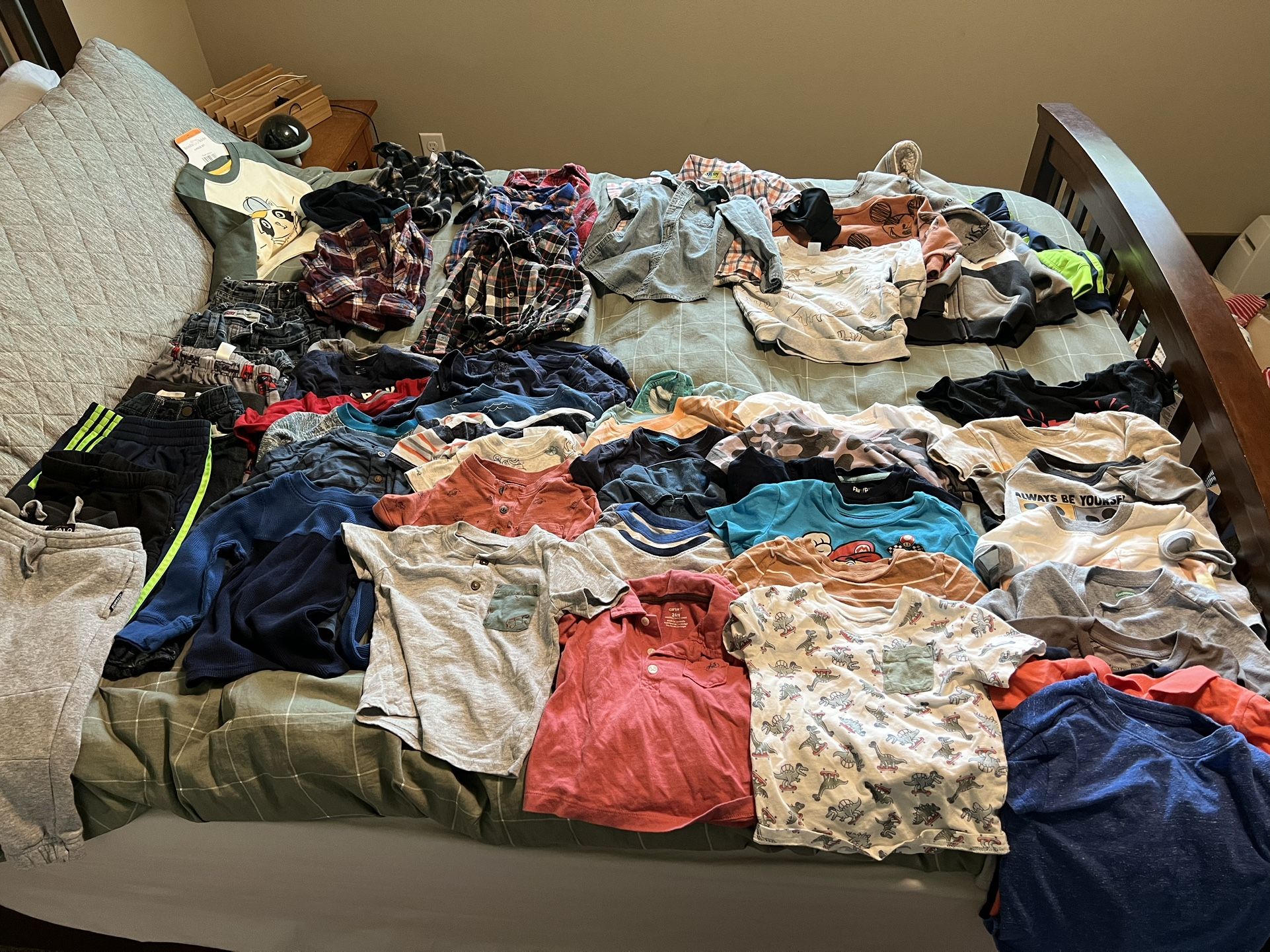 Boy Clothes: 2T