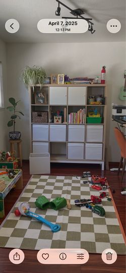 Ikea cubby shelf /book shelf