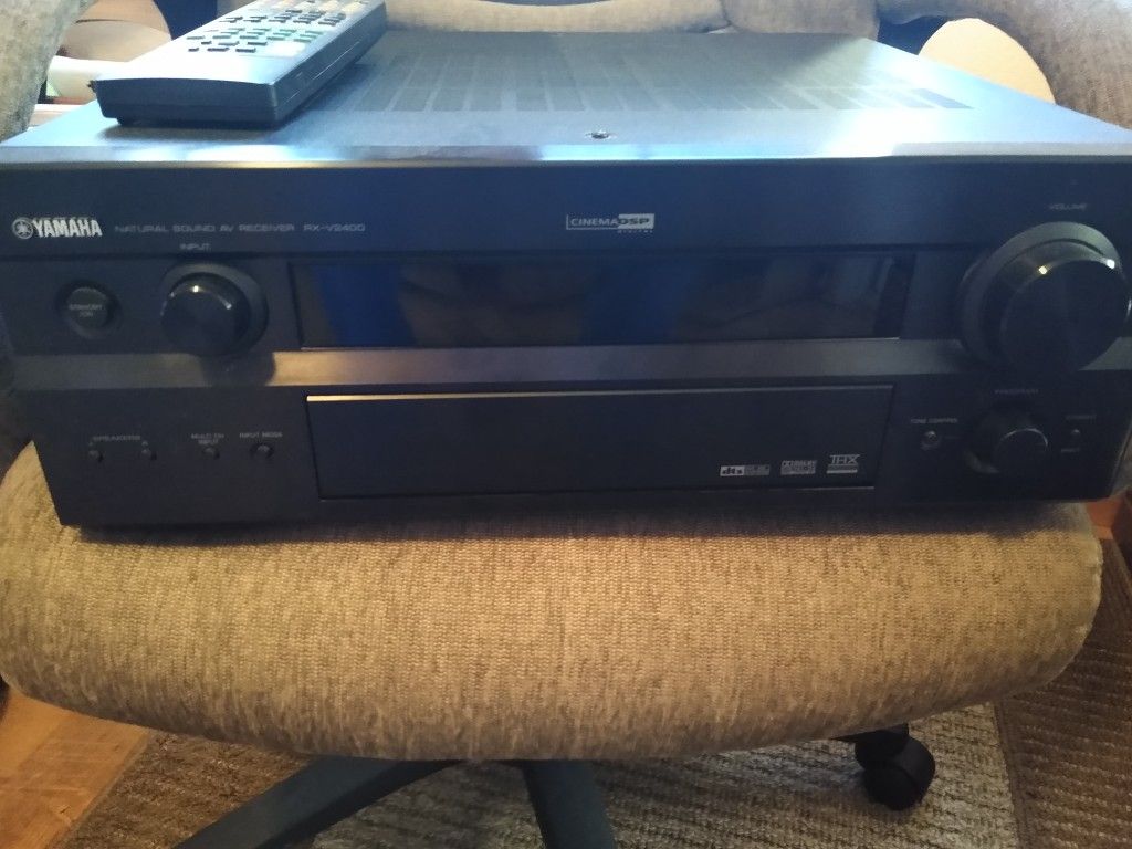 Yamaha rx-v2400 A/V receiver