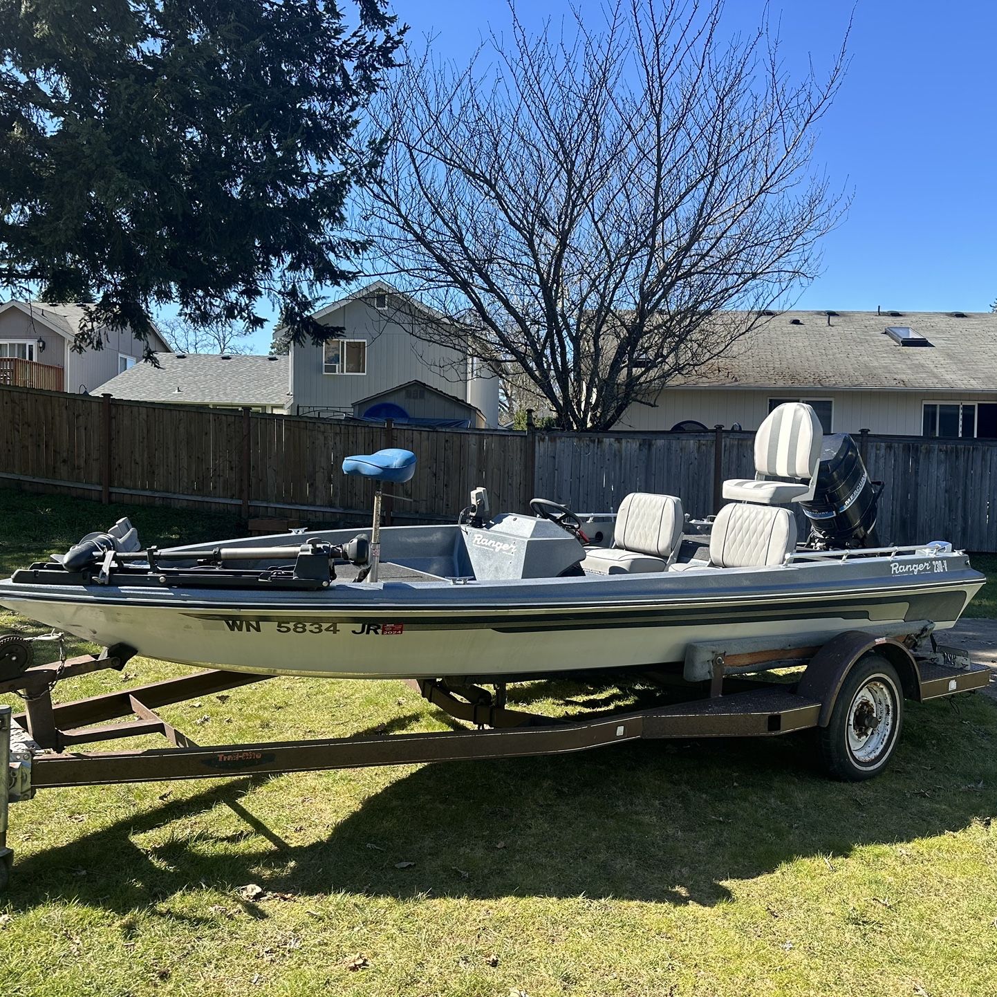 Ranger V230 Bass Boat 