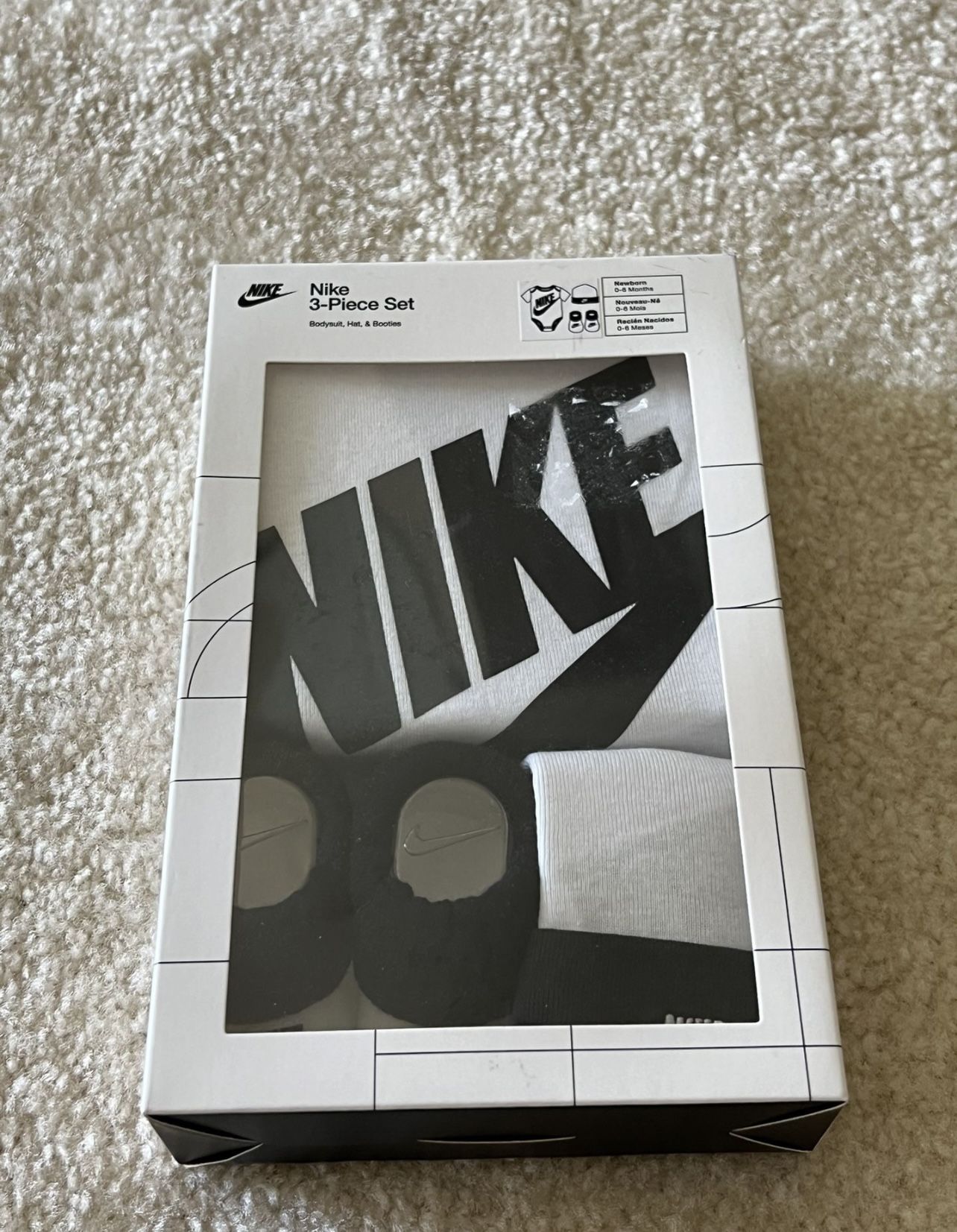 Nike 3 Piece Set - New