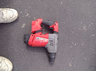 Milwaukee 1-1/8 SDS plus rotary hammer
