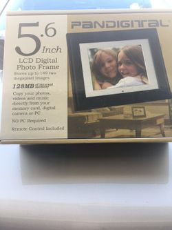 Pan digital 5.6" LCD photo frame
