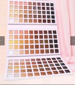 Plouise triple  XL eyeshadow