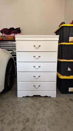 White 5 drawer dresser