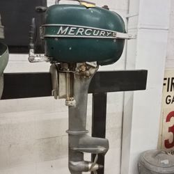1948 Mercury KE 4 Rocket Boat Motor