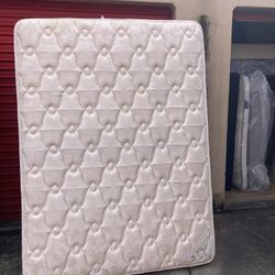 Queen Mattress “Spring Air “. $125