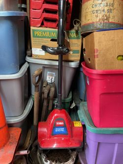 Toro electric power shovel
