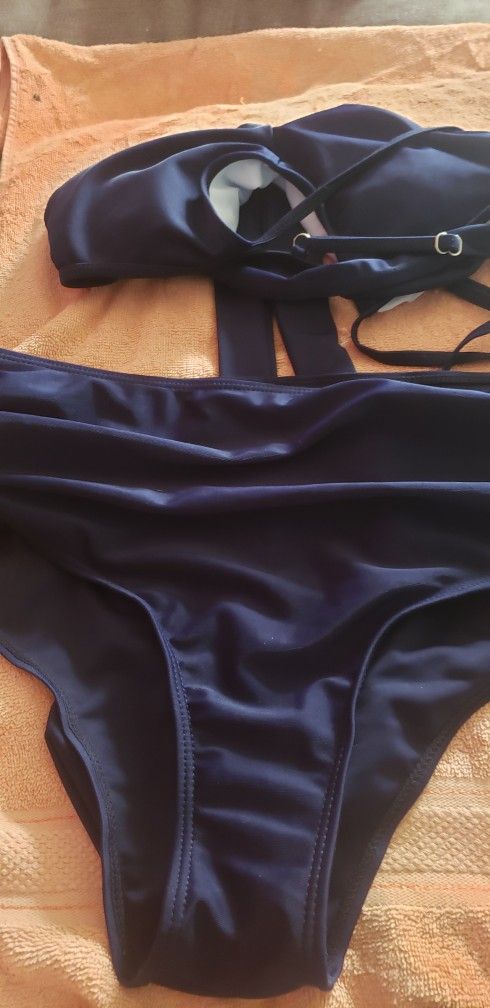 Bikini Sets for Women 2 Piece Swimsuits. Sexy Two Piece Bathing Suits Swimwear
Size EXTRA large