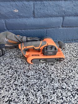 BELT SANDER