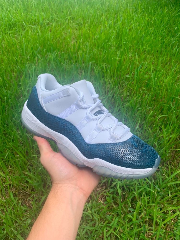 Jordan 11 Retro Low Navy Snakeskin 2019