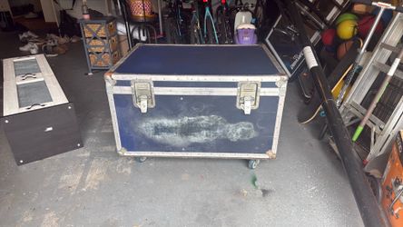 Used roadcase 4 wheels